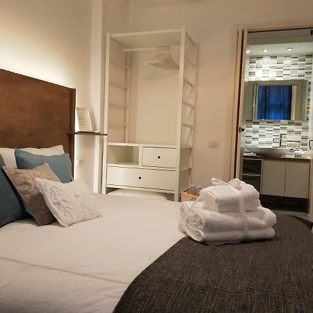 M.H.S. Apartment Милано Екстериор снимка